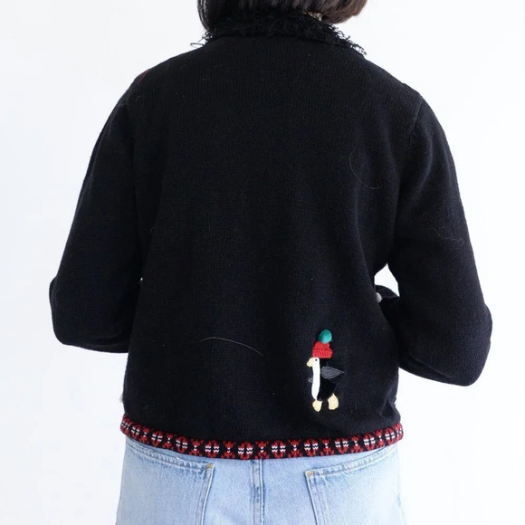 Vintage Karen Scott Sport  Petite Black Christmas Cardigan Petite Small - Picture 4 of 13